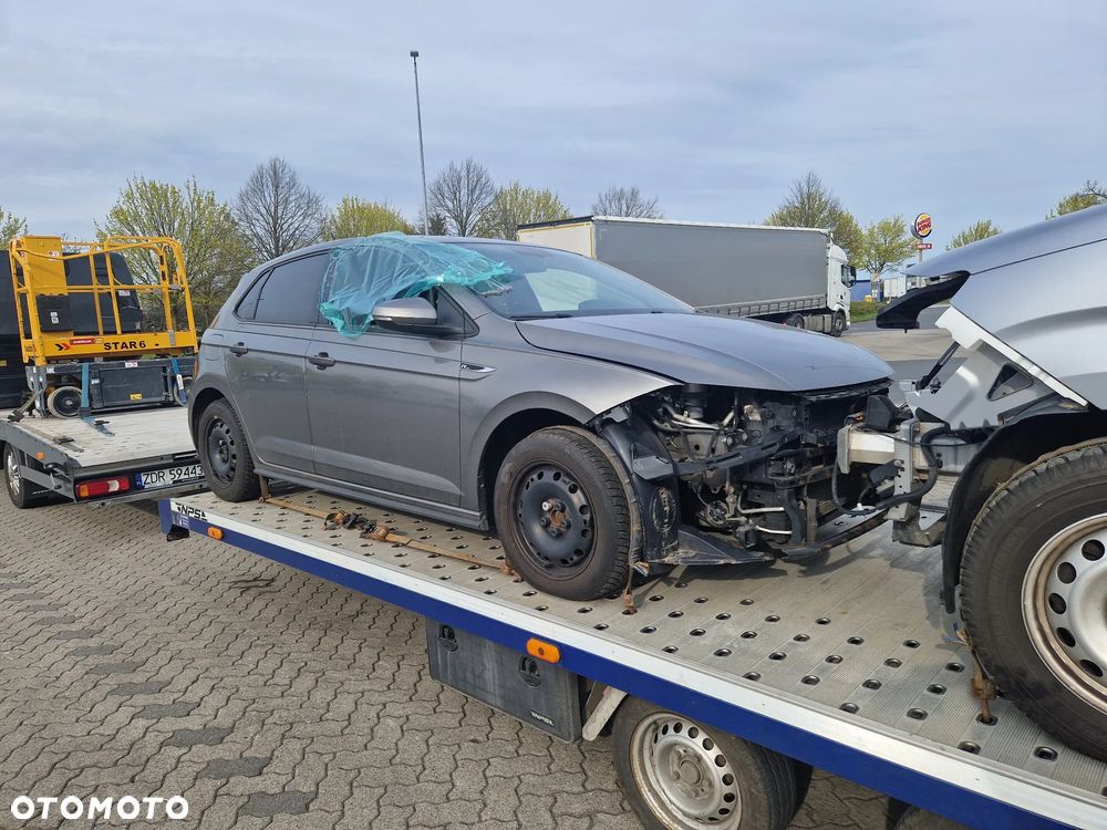Volkswagen Polo 1.5 TSI Highline DSG - 2