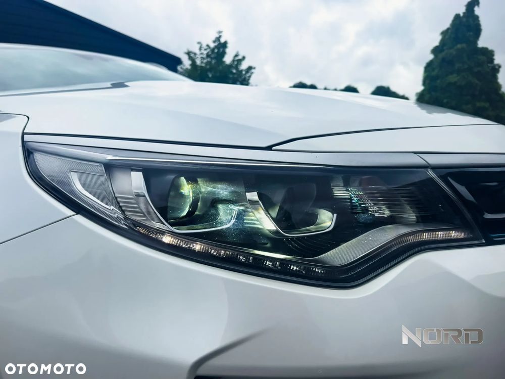 Kia Optima Plug-in Hybrid - 10