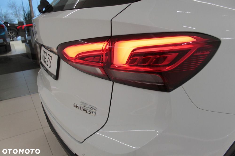 MG ZS Hybrid+ - 16
