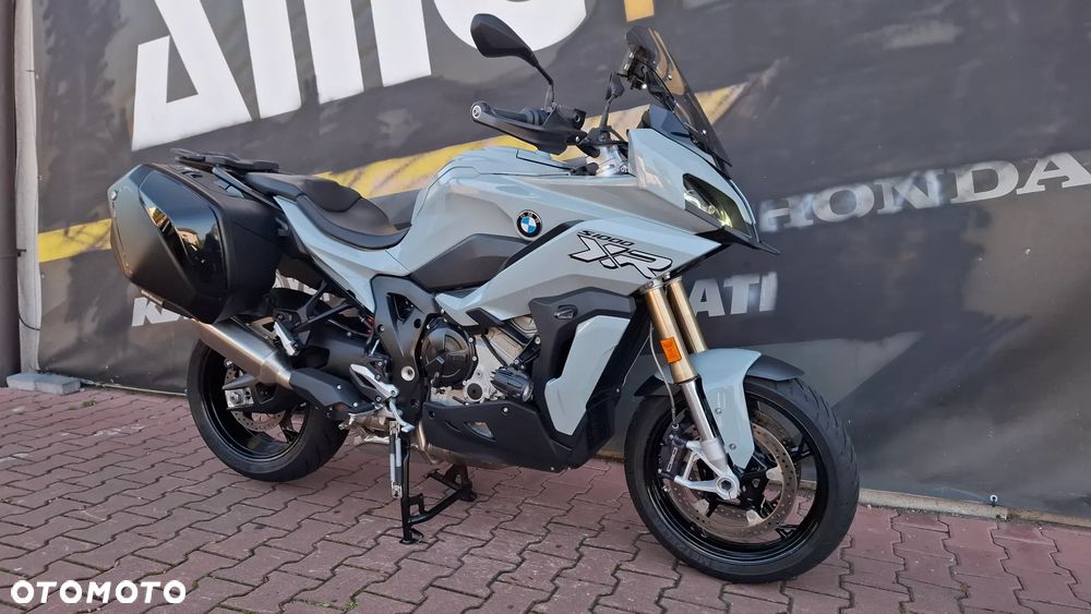 BMW XR - 3