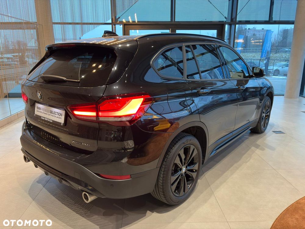 BMW X1 xDrive20i Sport Line sport - 6