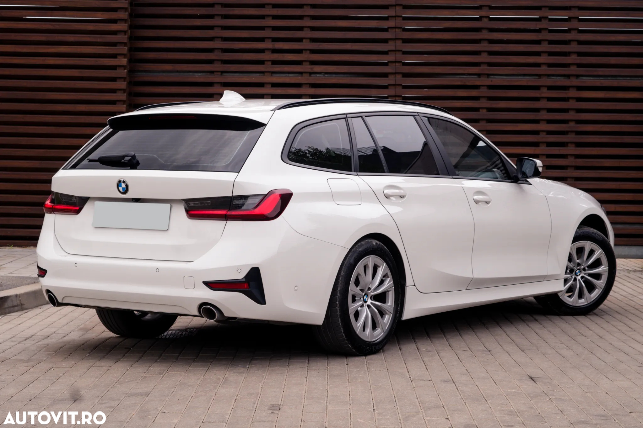 BMW Seria 3 318d Touring Aut. Sport Line - 6