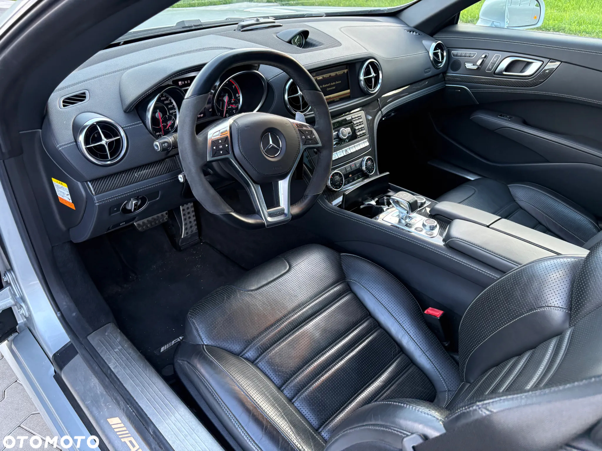 Mercedes-Benz SL 63 AMG AMG Speedshift MCT 7-Gang Sportgetriebe AMG Performance Package - 10