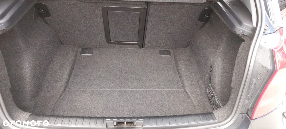 BMW Seria 1 120i - 12