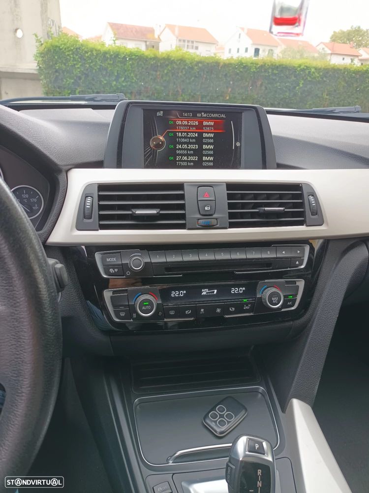 BMW 330 e iPerformance - 13