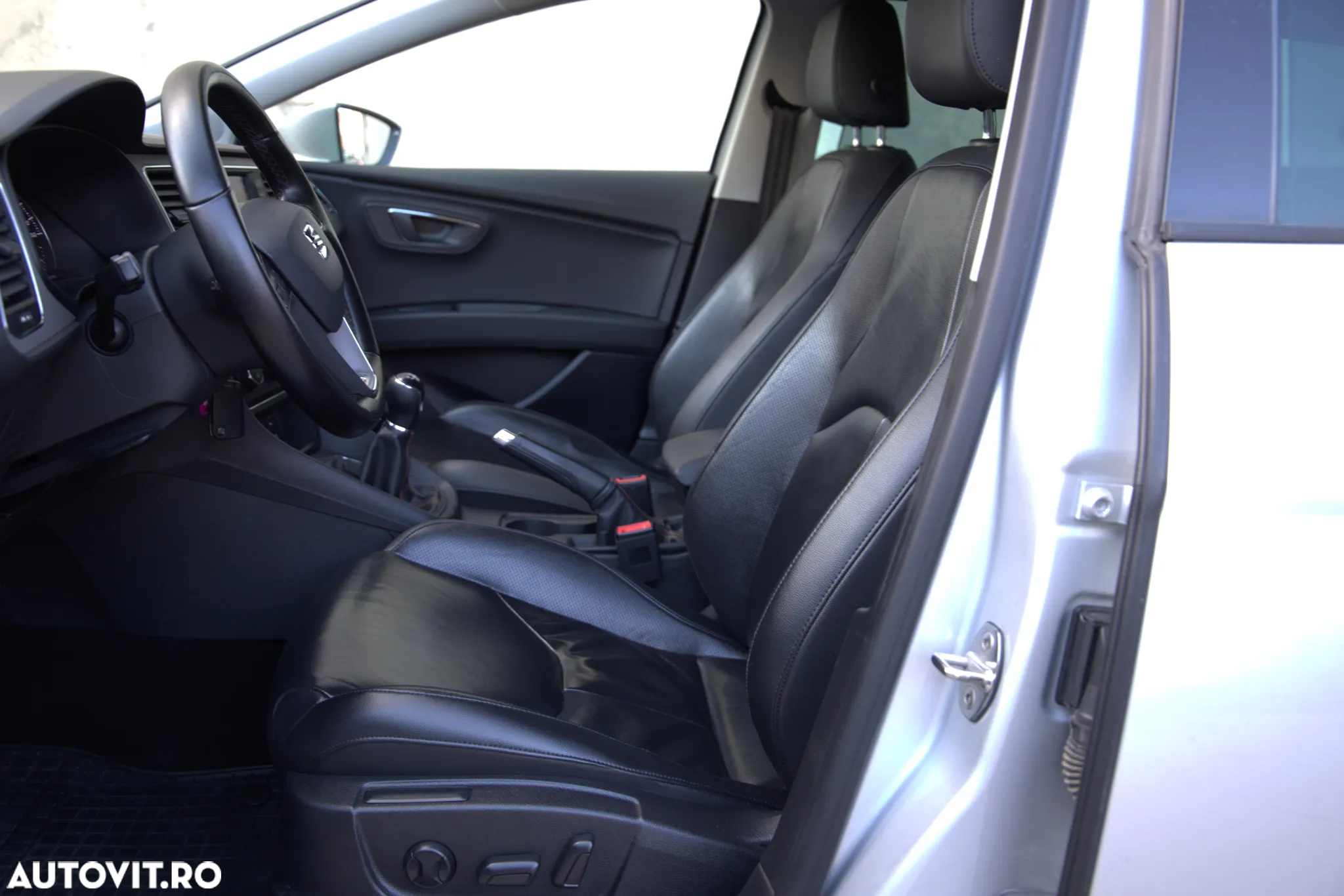 Seat Leon ST 1.6 TDI Start&Stop X-Perience - 9