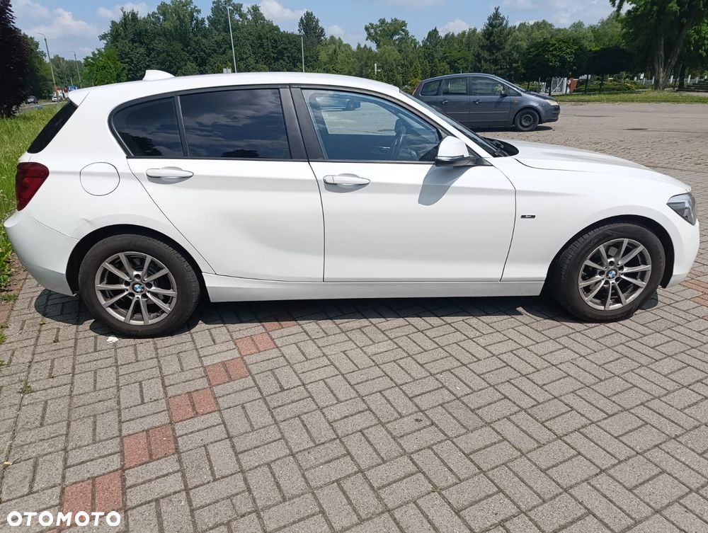 BMW Seria 1 116i Sport Line - 2