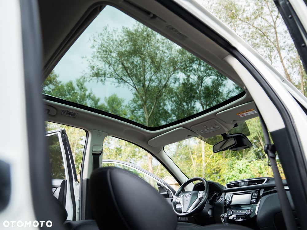 Nissan Qashqai 1.6 dCi TEKNA - 27