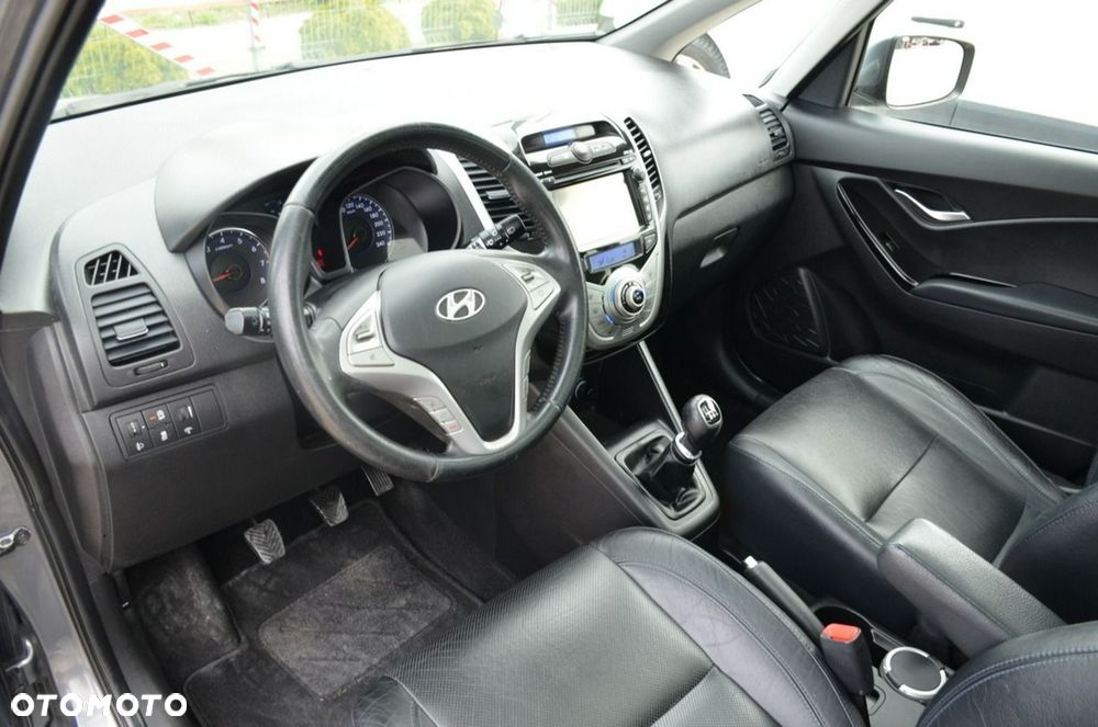 Hyundai ix20 - 24