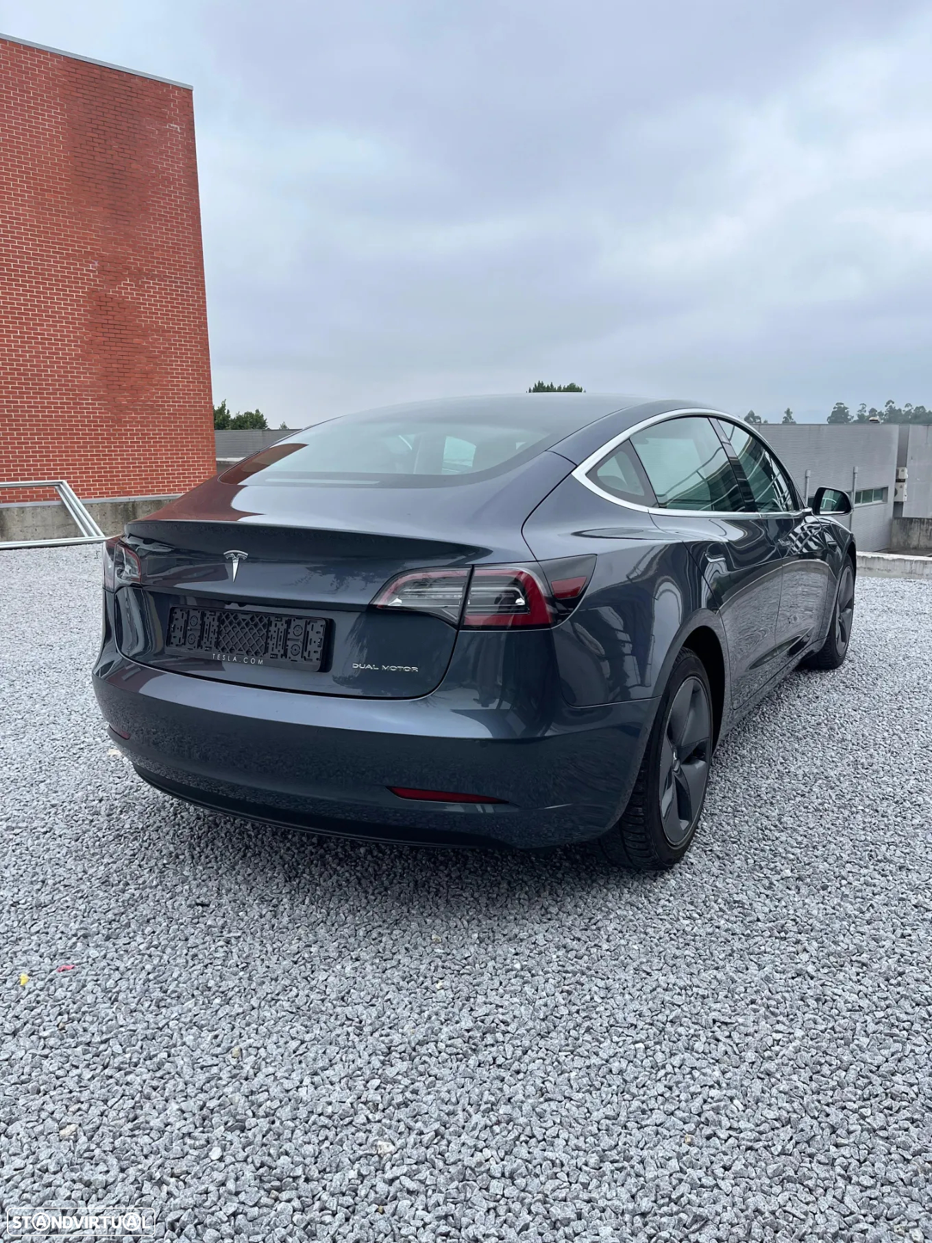 Tesla Model 3 Long-Range Dual Motor AWD - 4