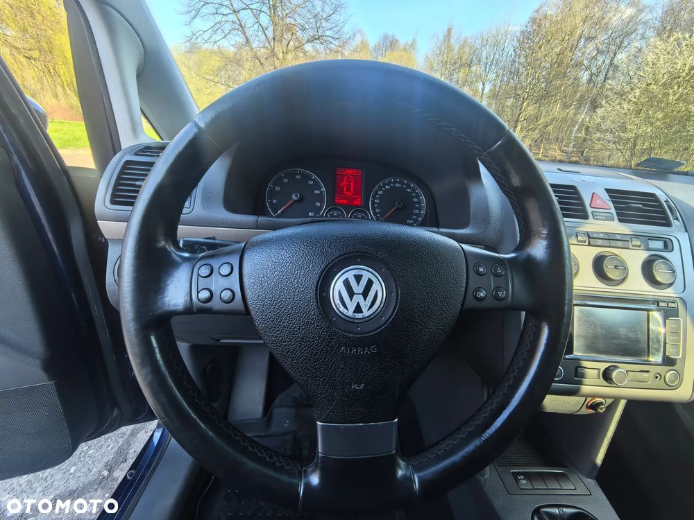 Volkswagen Touran 1.4 TSI STYLE - 29