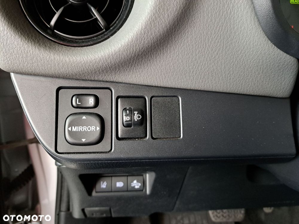 Toyota Yaris - 34