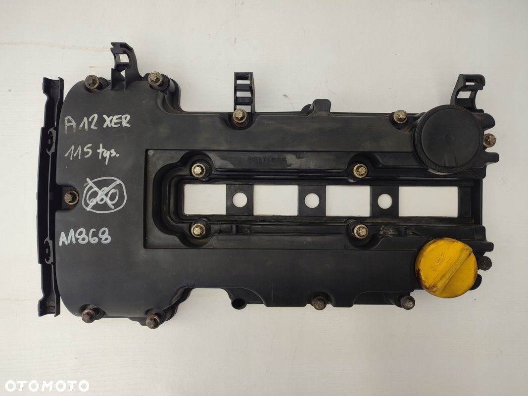 Pokrywa zaworów OPEL CORSA D 1.2 16V A12XER 55561426 - 1