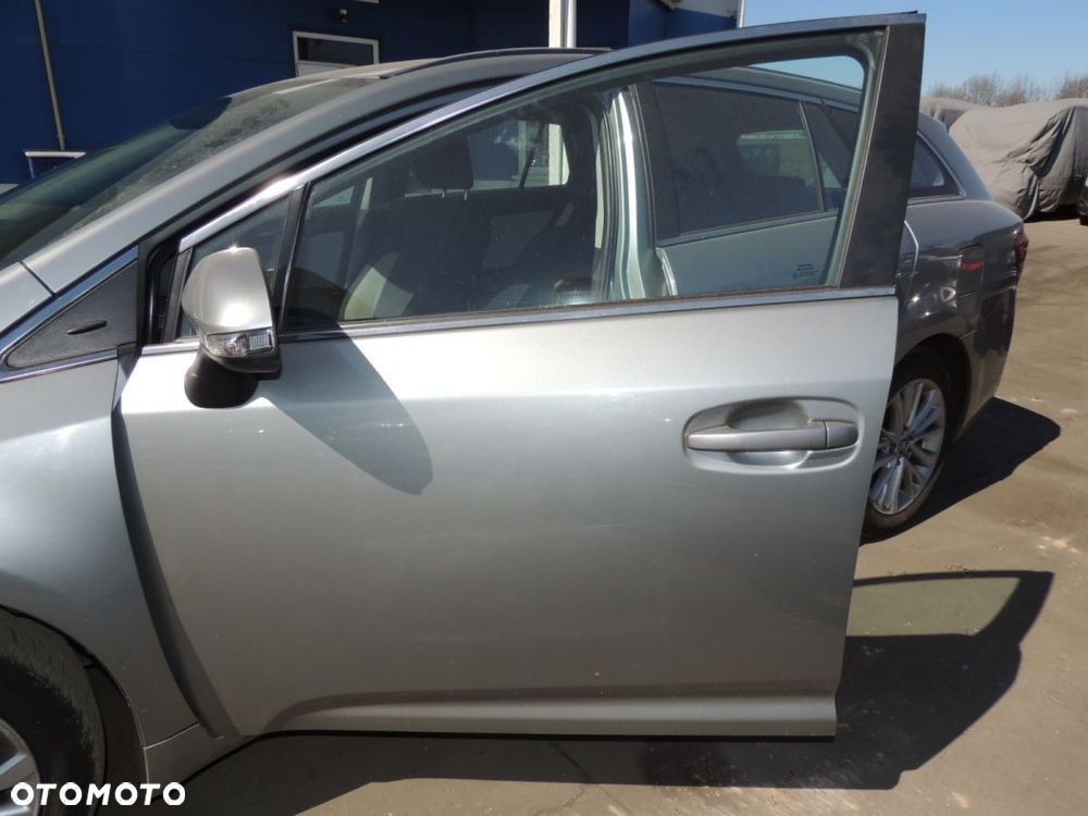 Drzwi lewy przód Toyota Avensis T27 '18 lift kombi 1G6 - 1
