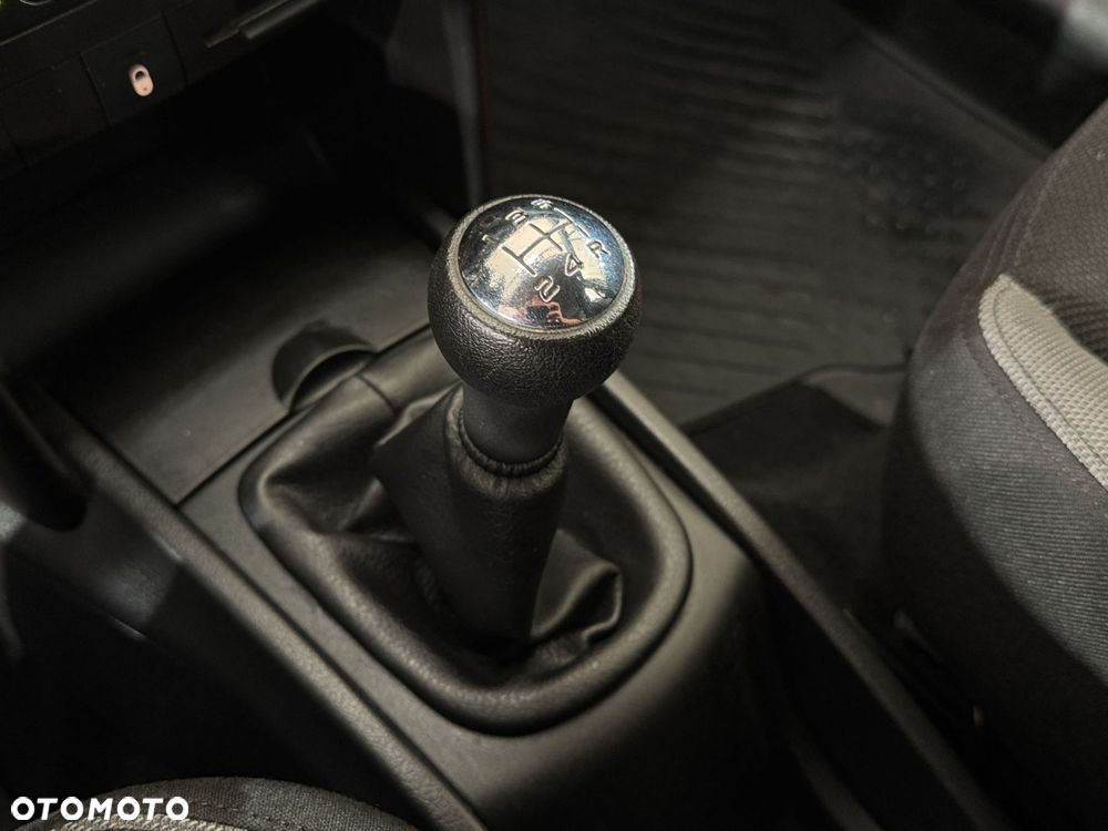 Peugeot 207 1.4 16V Trendy - 17