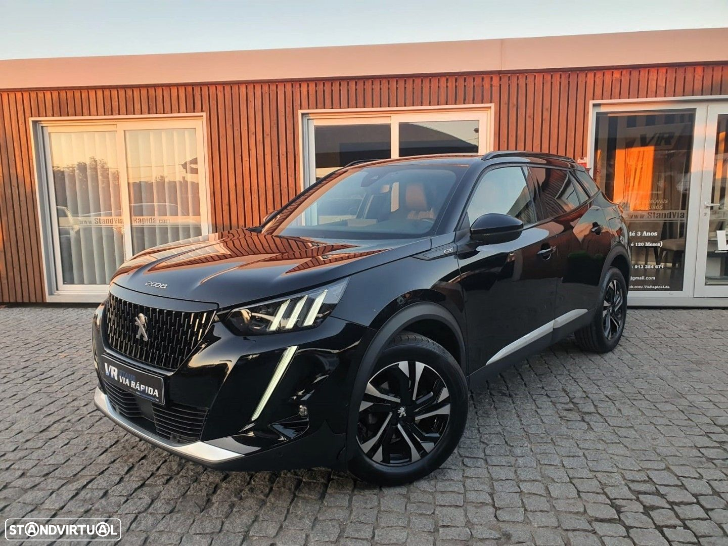 Peugeot 2008 1.2 PureTech GT - 18