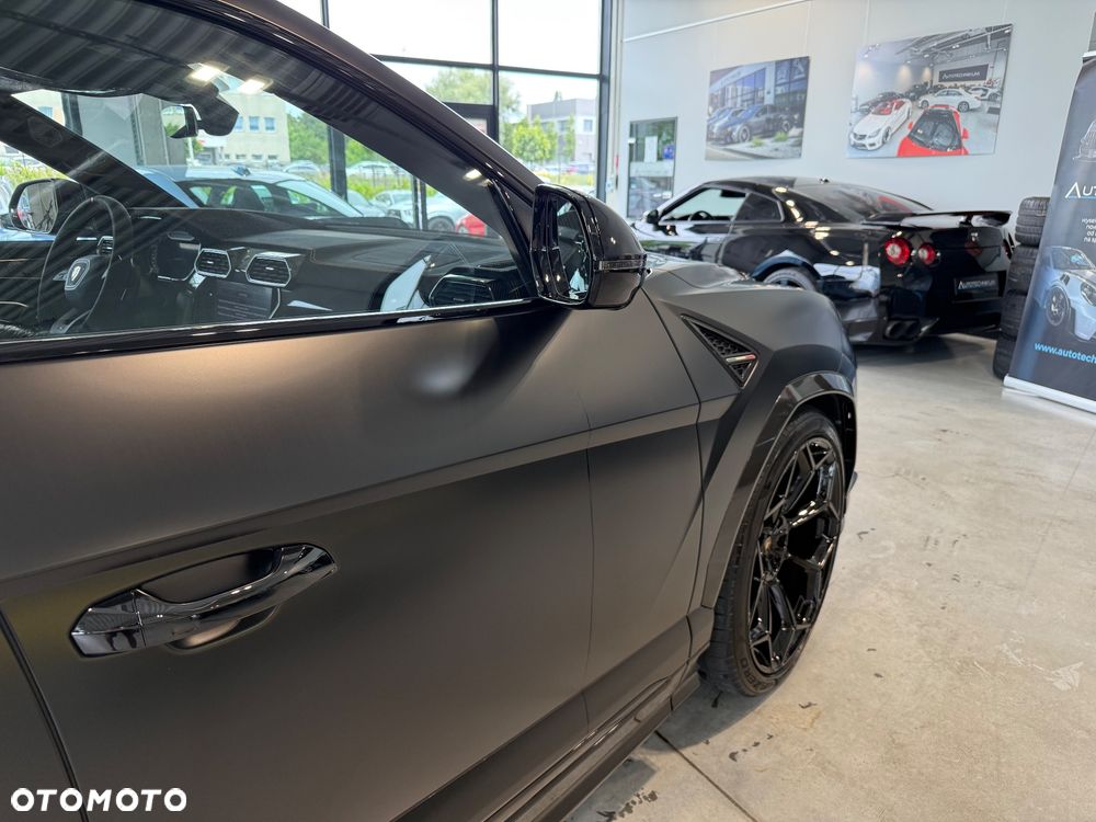 Lamborghini Urus - 22