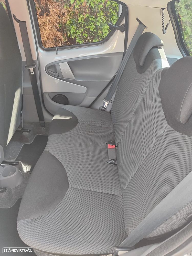 Toyota Aygo - 12