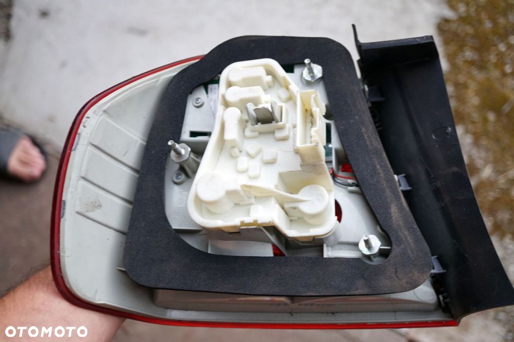 LAMPA TYLNA PRAWA 3 E90 LIFT LCI SEDAN 7154154 LED BMW 2008-2012 - 10