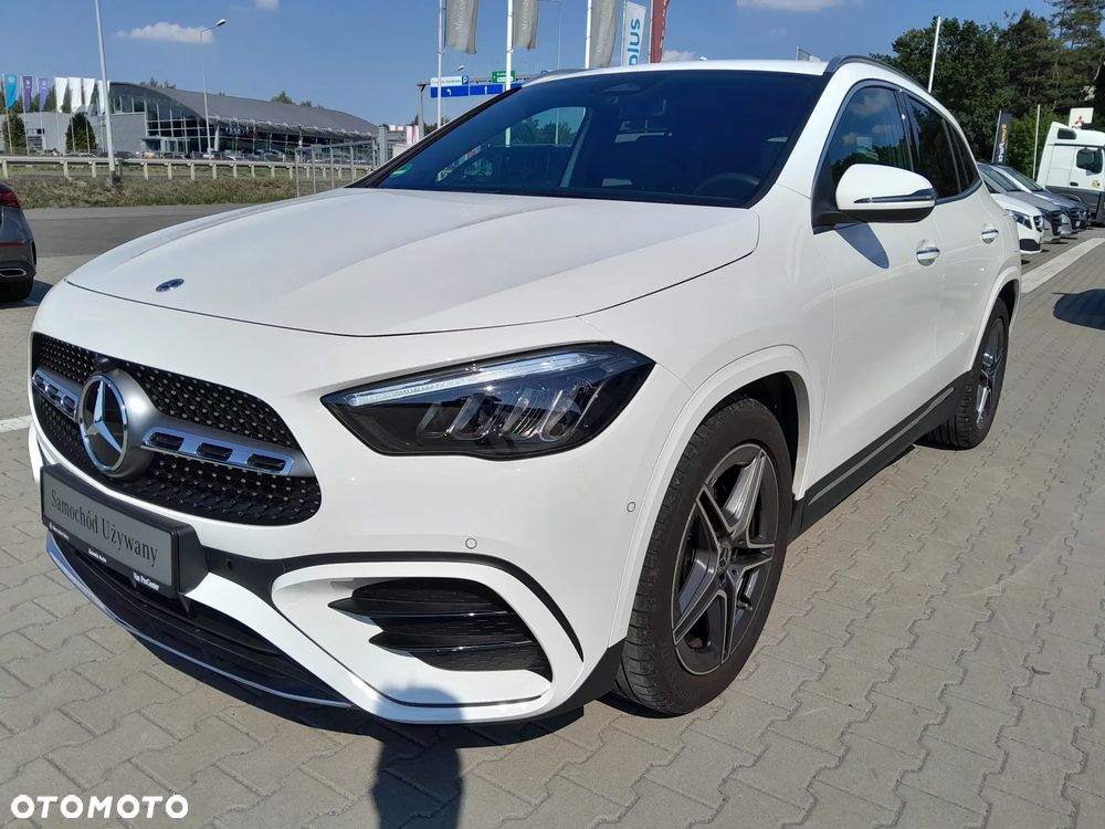 Mercedes-Benz GLA 200 AMG Line - 1