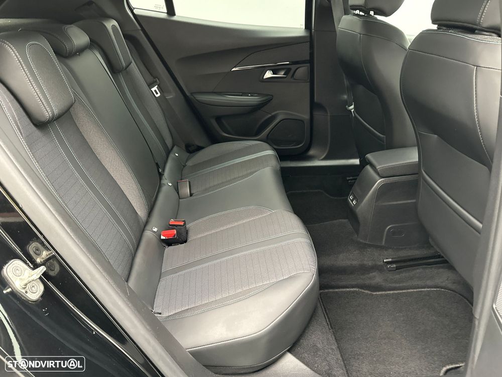 Peugeot 2008 1.5 BlueHDi Allure EAT8 - 13