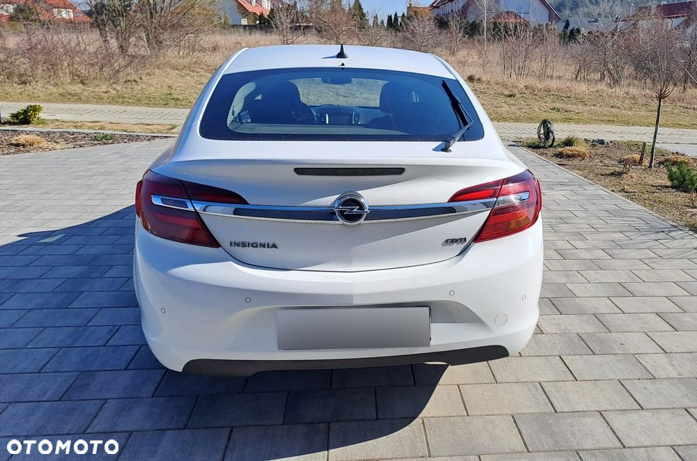 Opel Insignia 2.0 CDTI - 10