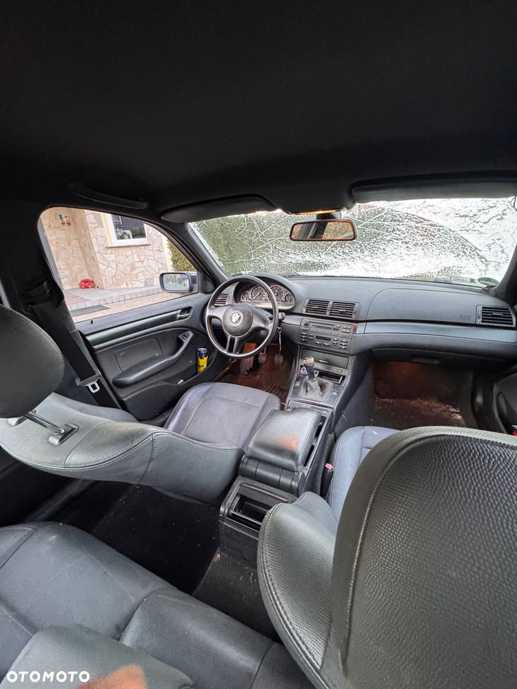 BMW Seria 3 325i - 5