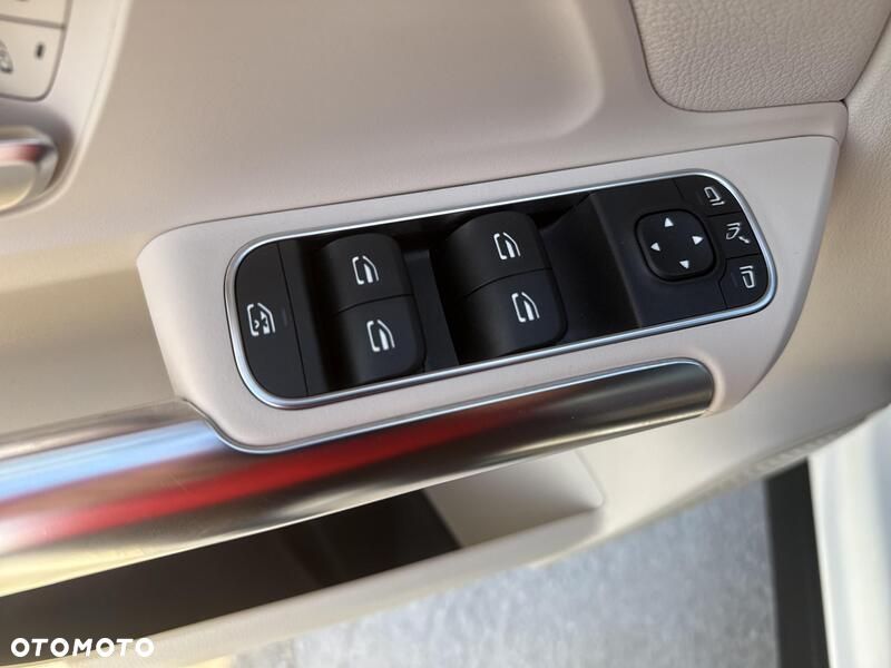 Mercedes-Benz GLA 200 Style - 12