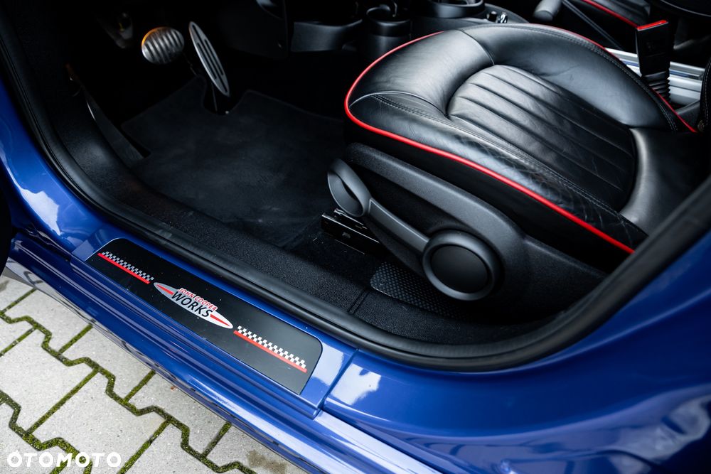 MINI John Cooper Works - 24