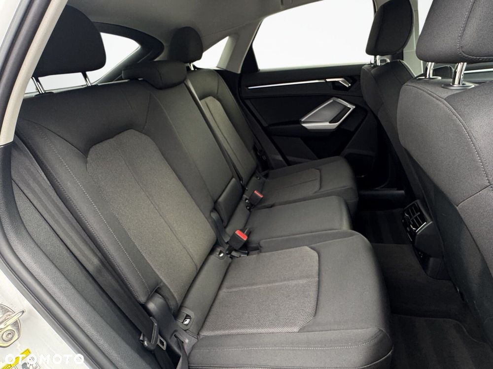 Audi Q3 Sportback - 14