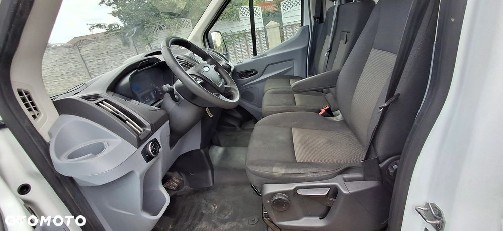 Ford Transit - 13