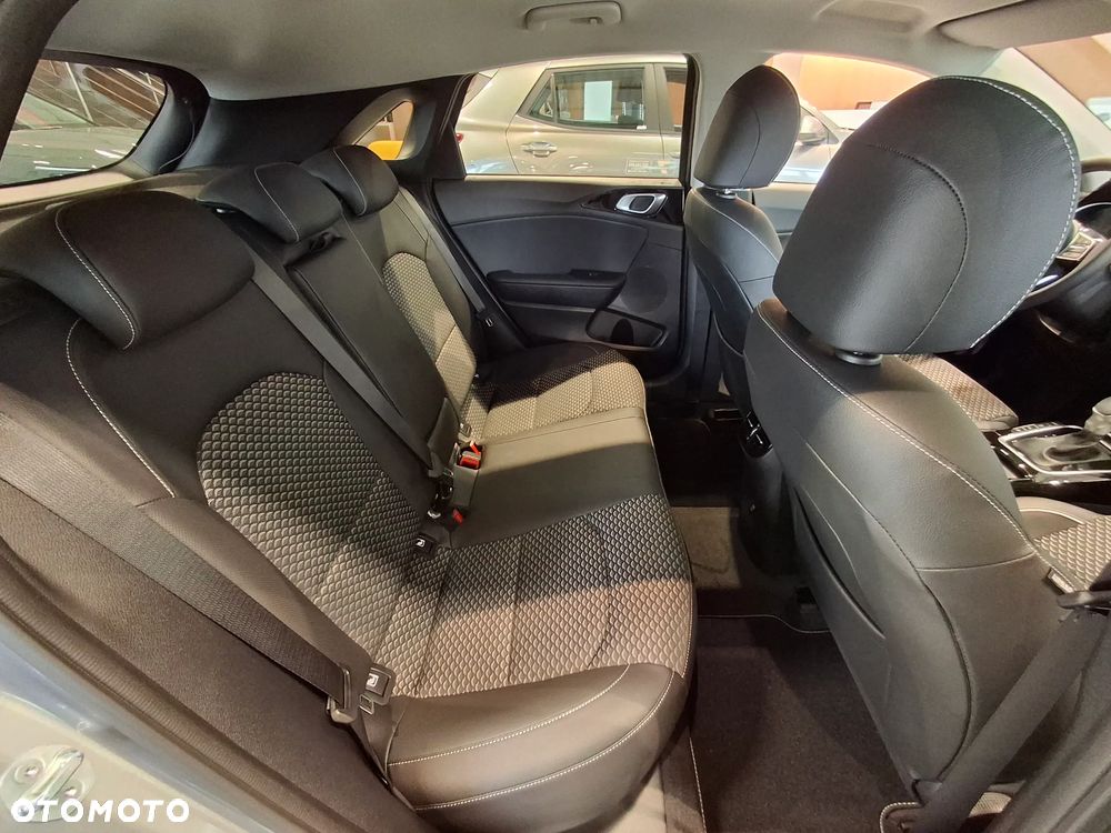 Kia Ceed 1.5 T-GDI Tribute DCT - 24