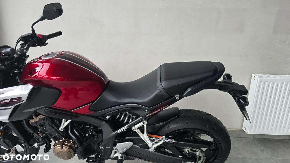 Honda CB - 16
