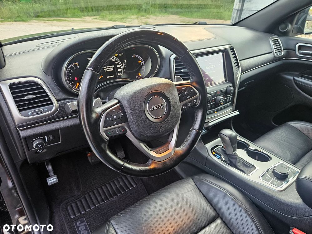 Jeep Grand Cherokee - 13