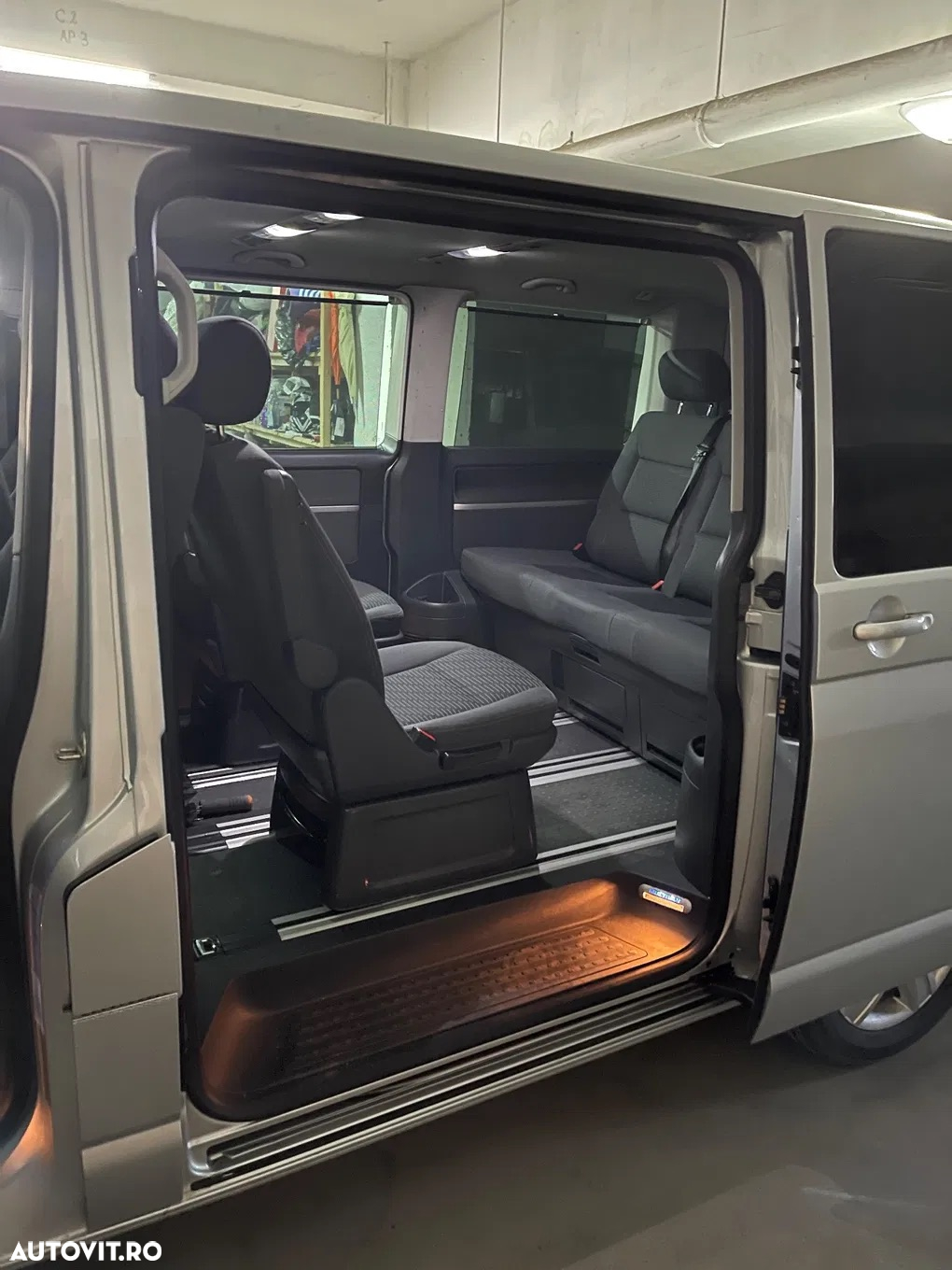 Volkswagen Multivan - 16