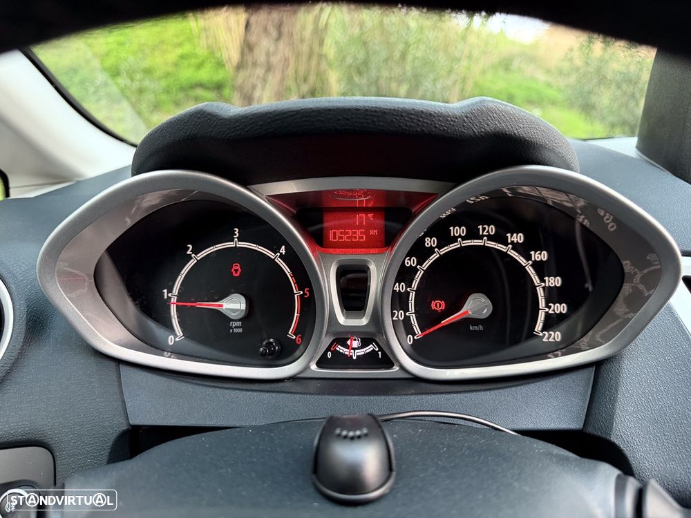 Ford Fiesta 1.4 TDCi Titanium - 22