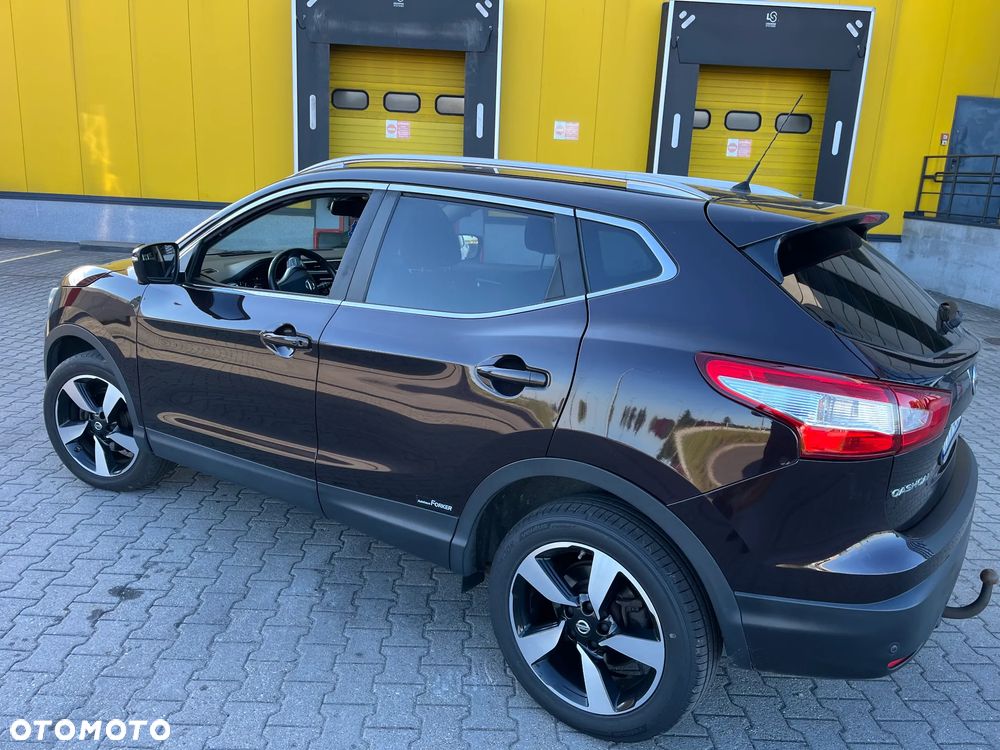 Nissan Qashqai 1.6 DIG-T Tekna - 1