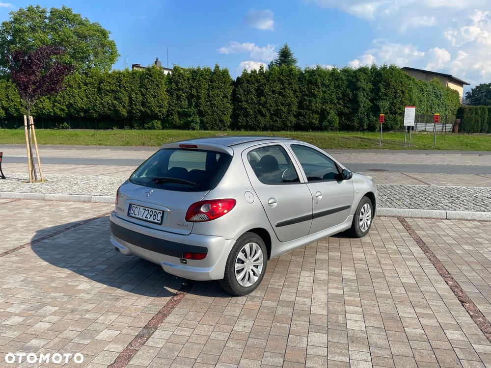 Peugeot 206 plus 1.4 Presence - 4