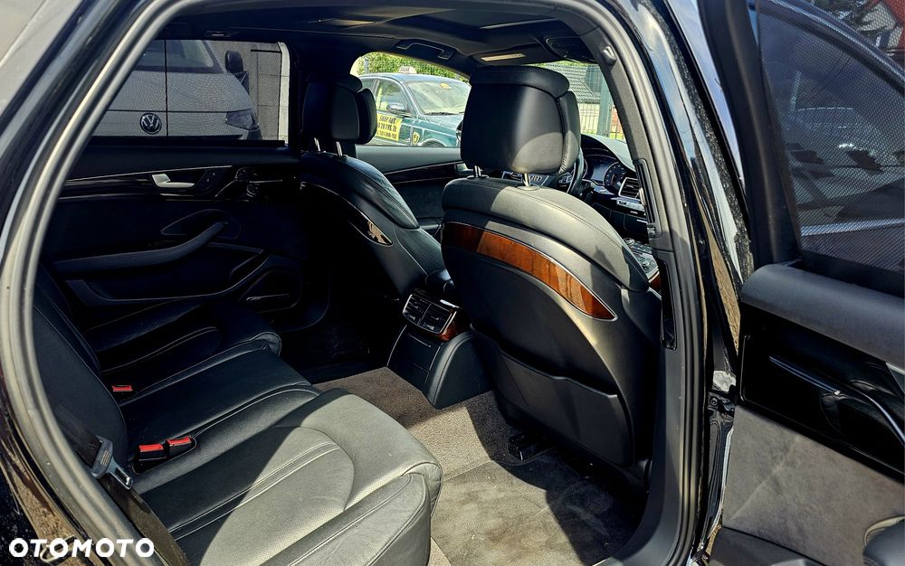 Audi A8 - 7
