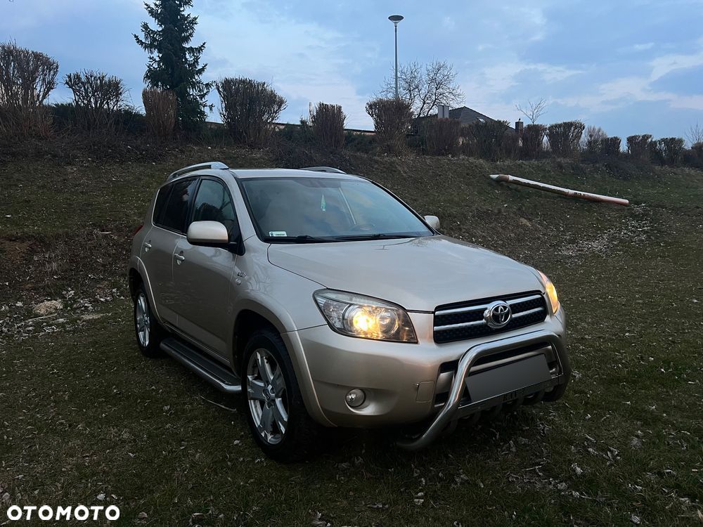 Toyota RAV4 - 2