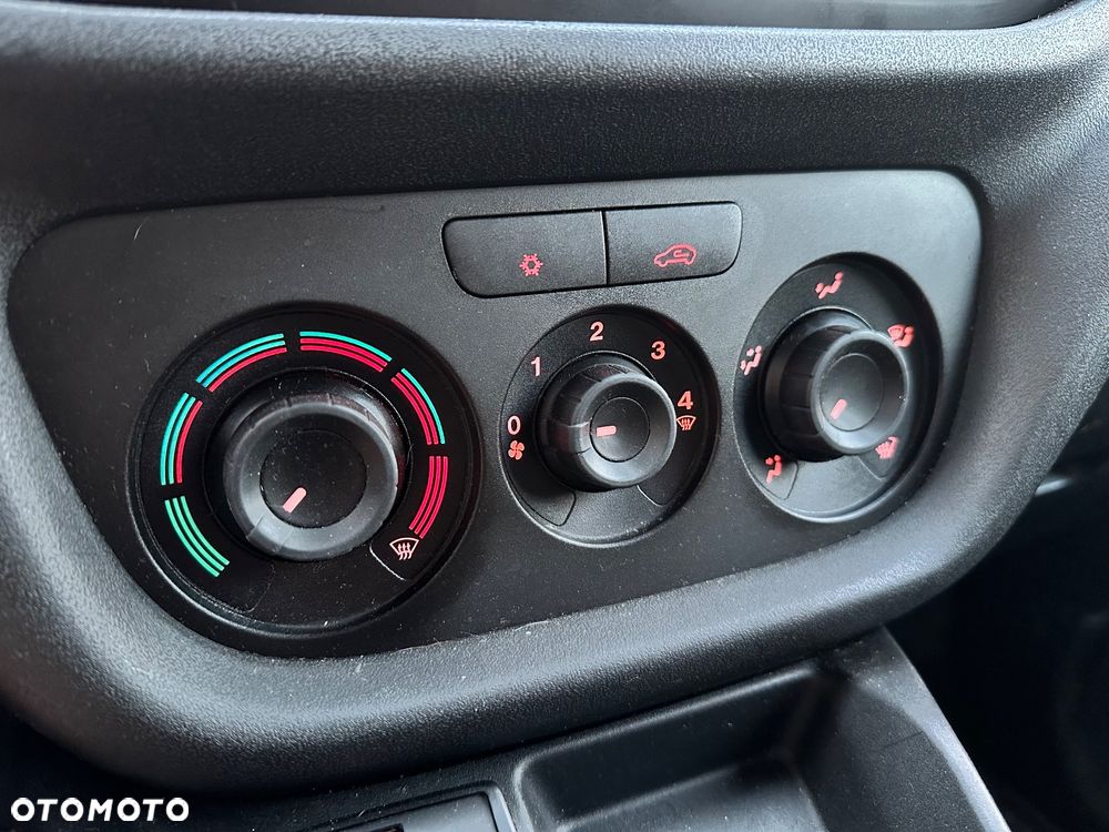 Fiat DOBLO 2.0 135km klima, hak, czujniki park, kamera, android 2015r, 6biegow - 28
