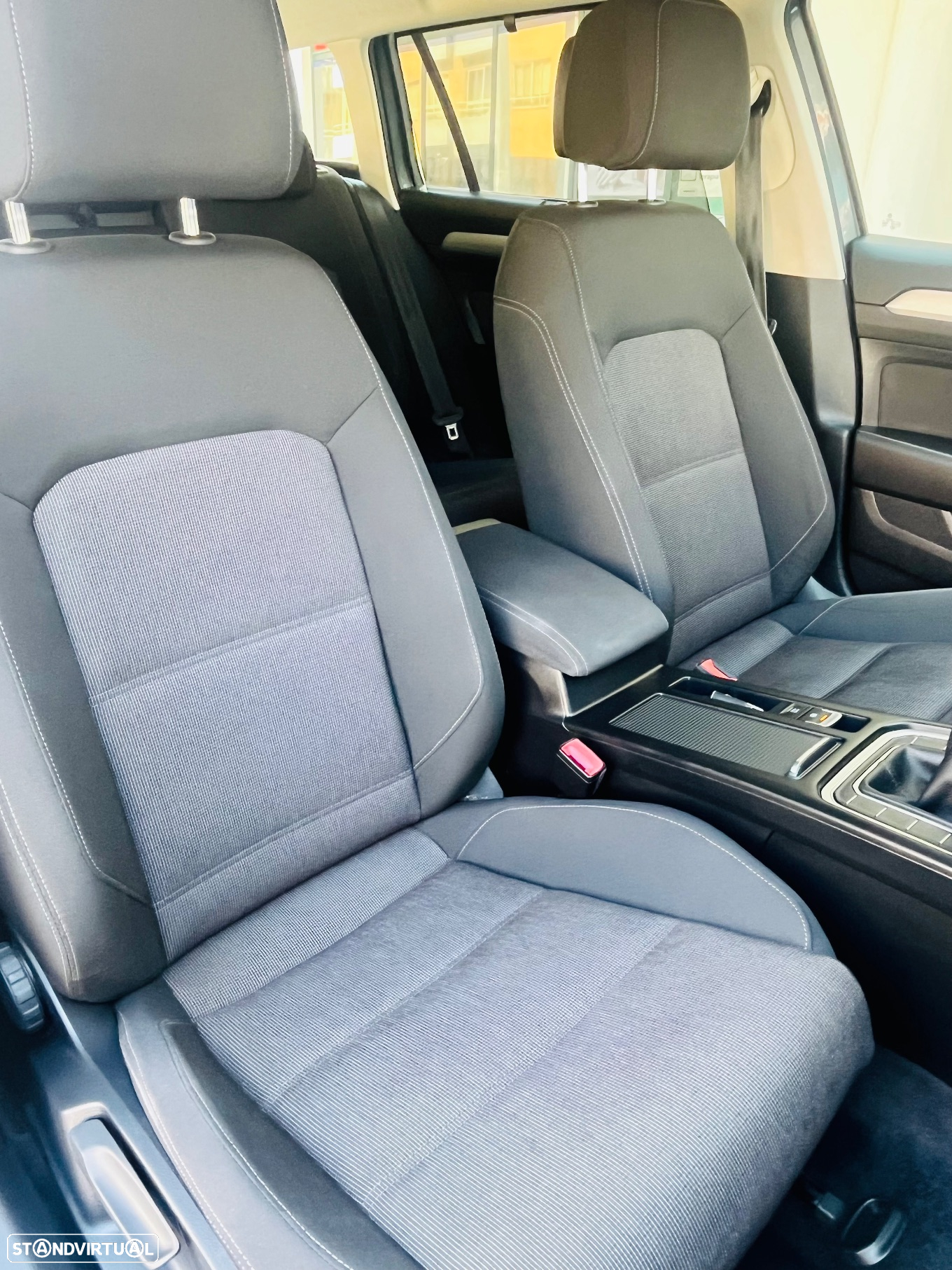 VW Passat Variant 2.0 TDi Confortline - 39