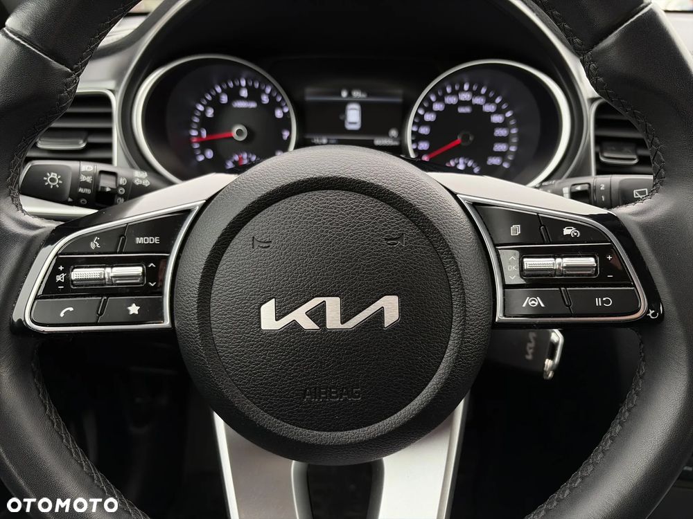 Kia Ceed 1.5 T-GDI M - 15