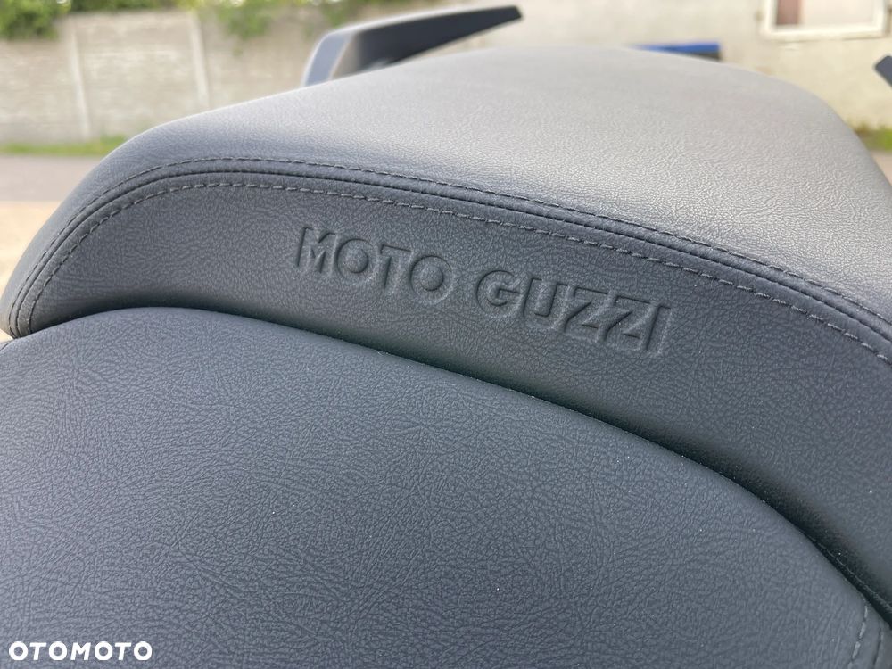 Moto Guzzi V100 Mandello - 23