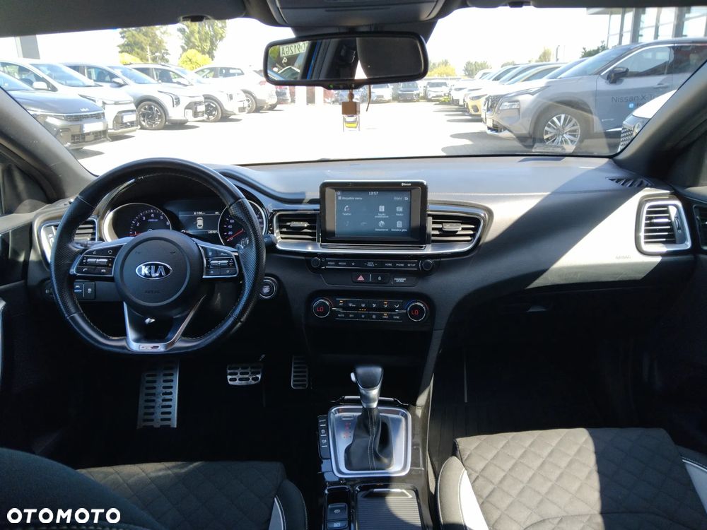 Kia ProCeed - 21
