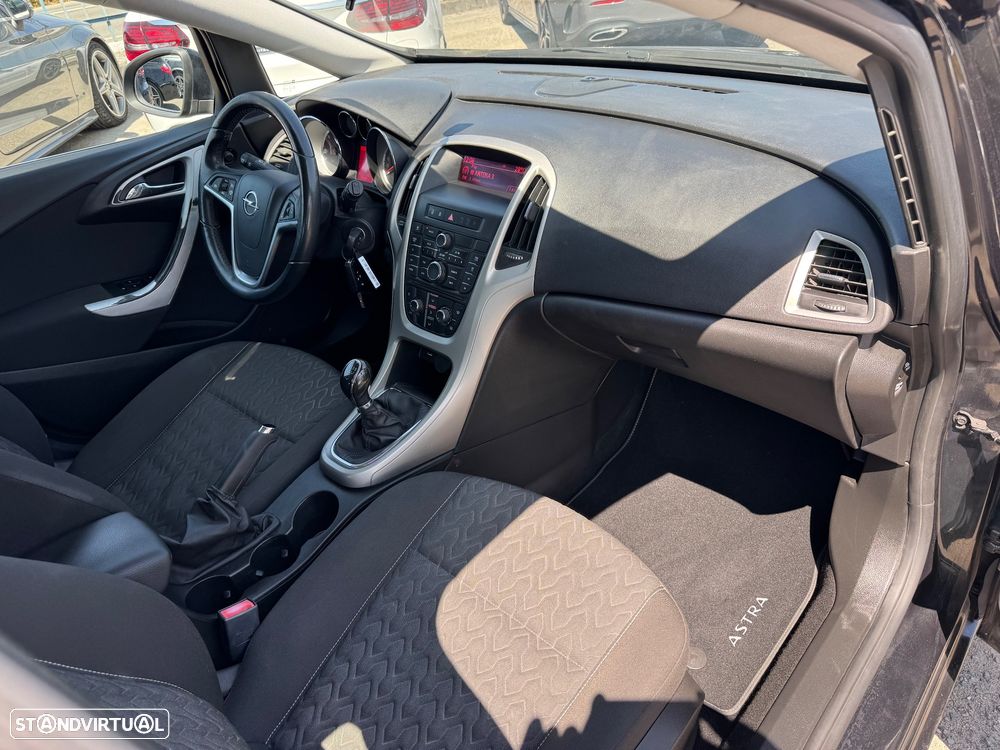 Opel Astra 1.3 CDTi Executive - 25