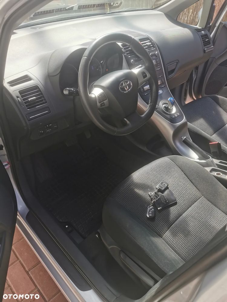 Toyota Auris 1.8 HSD Sol - 9