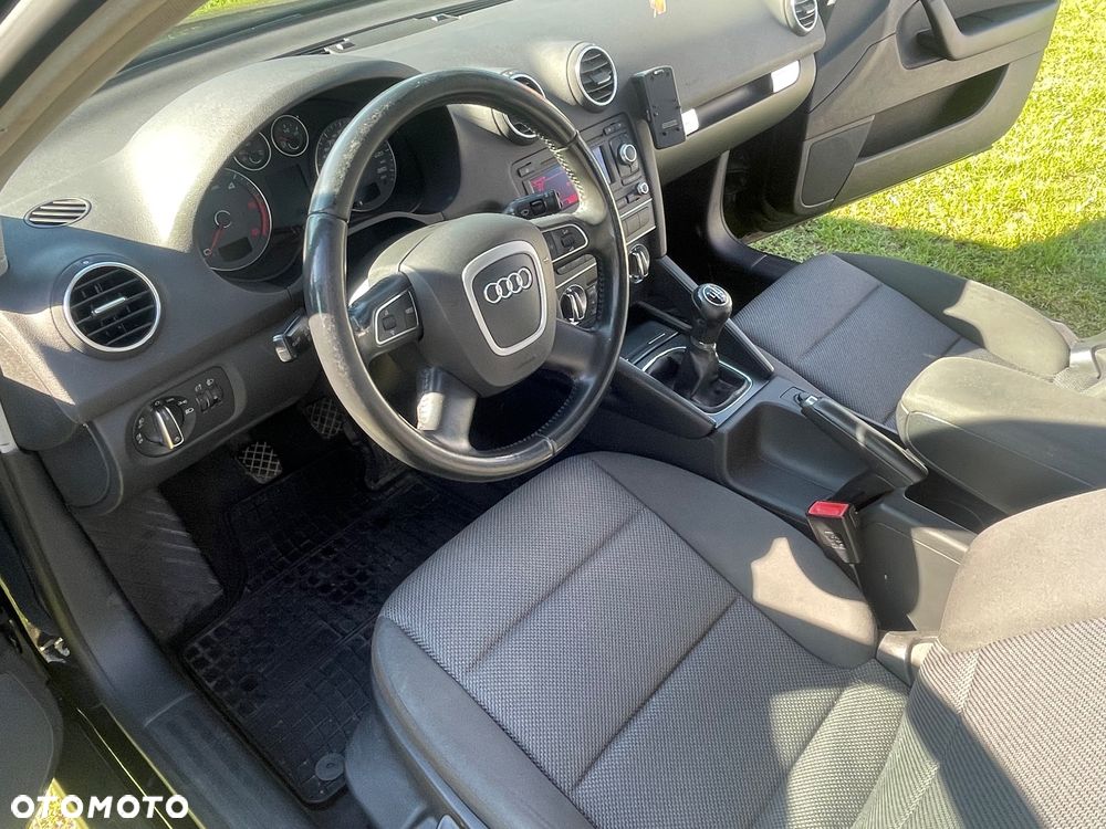 Audi A3 1.6 TDI DPF Ambiente - 12