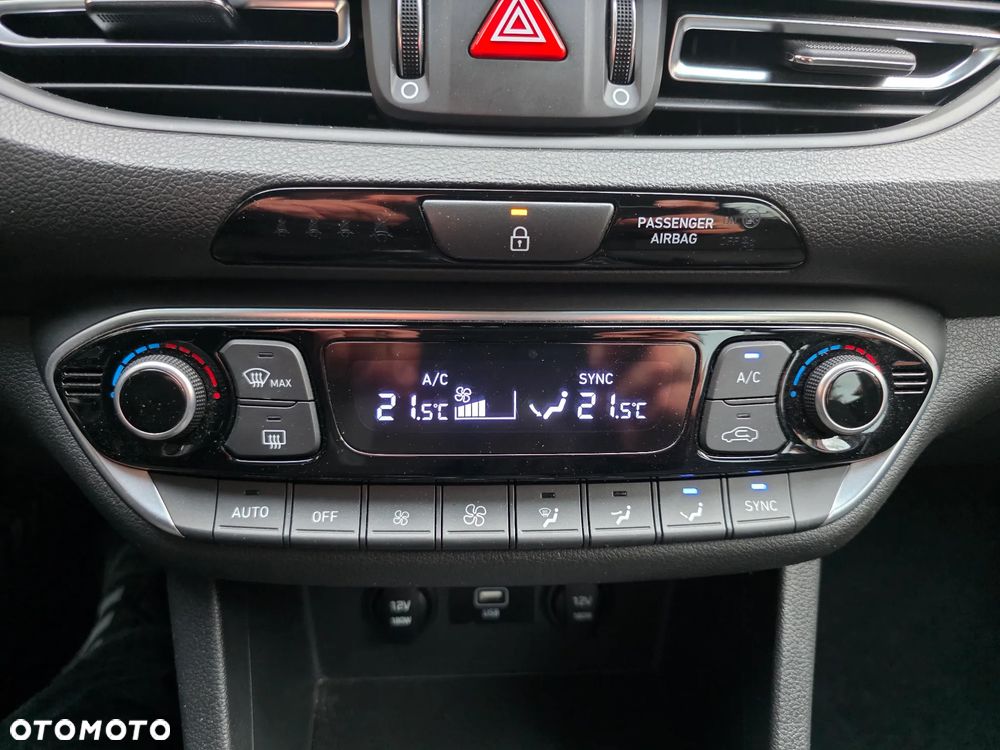 Hyundai i30 1.0 T-GDI Intro Edition - 18