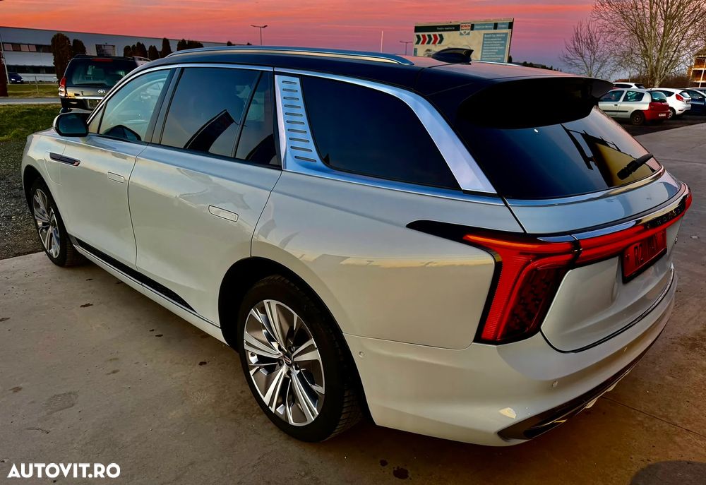 Hongqi E-HS9 - 6